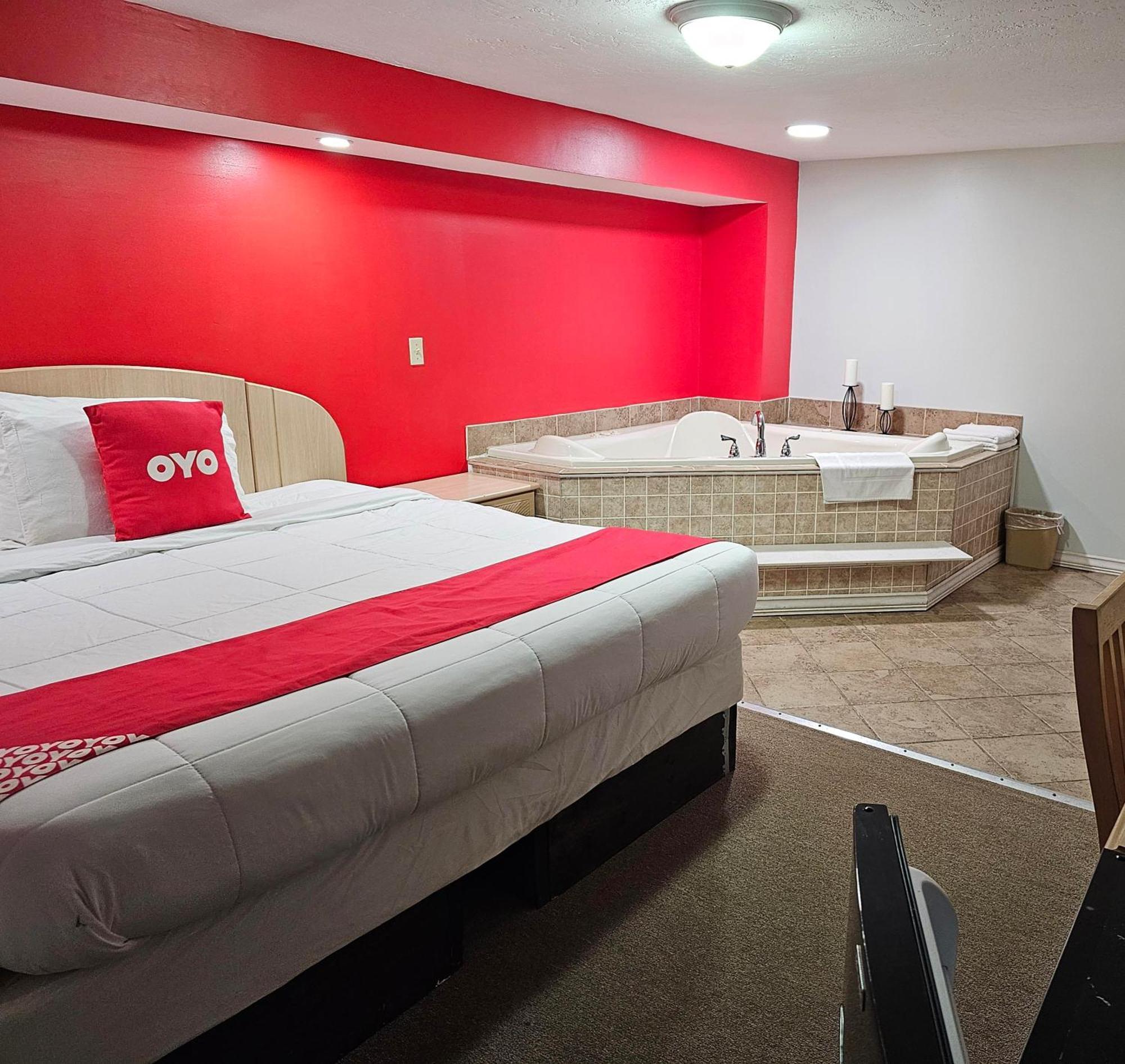 Oyo Hotel Starlite سينيكا فولز المظهر الخارجي الصورة